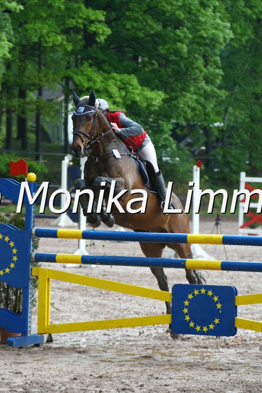 104M7252_Blue Sky_Punkte M.JPG